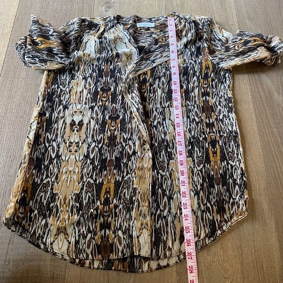Calvin Klein Animal Print Ruffle V-Neckline Blouse Women's Long Sleeve (Size S) - Picture 12 of 14
